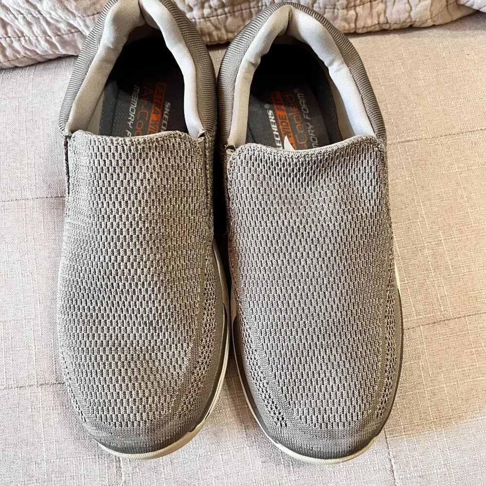 Skechers Mens expected Gomel Beige Round toe Slip on size 12